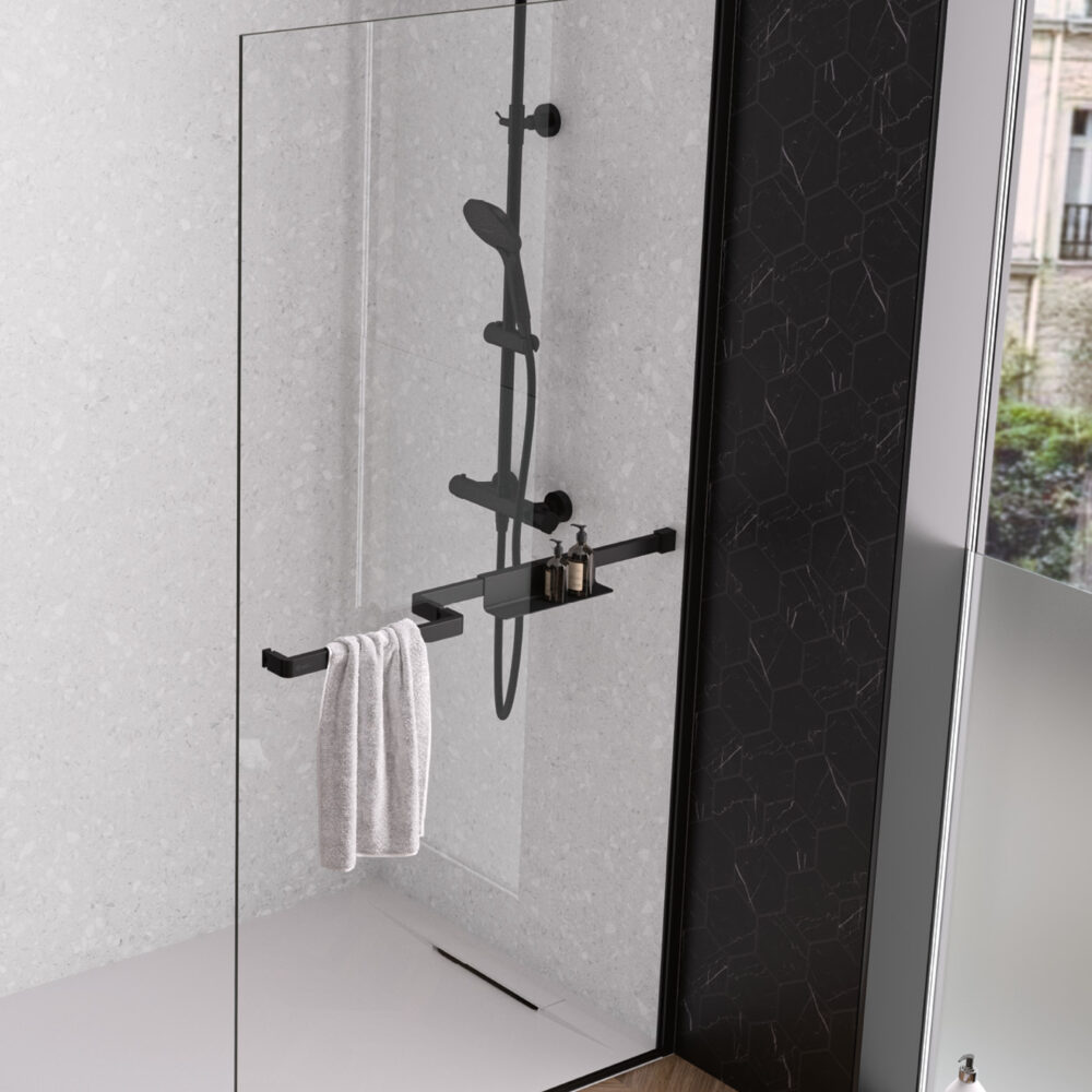 Produktbild Duschwand Solo Kobra mit Klarglas und schwarzmattem Profil